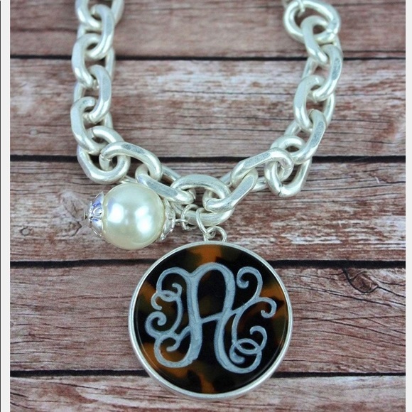 Tortoiseshell “A” Initial Charm Bracelet - Picture 3 of 3